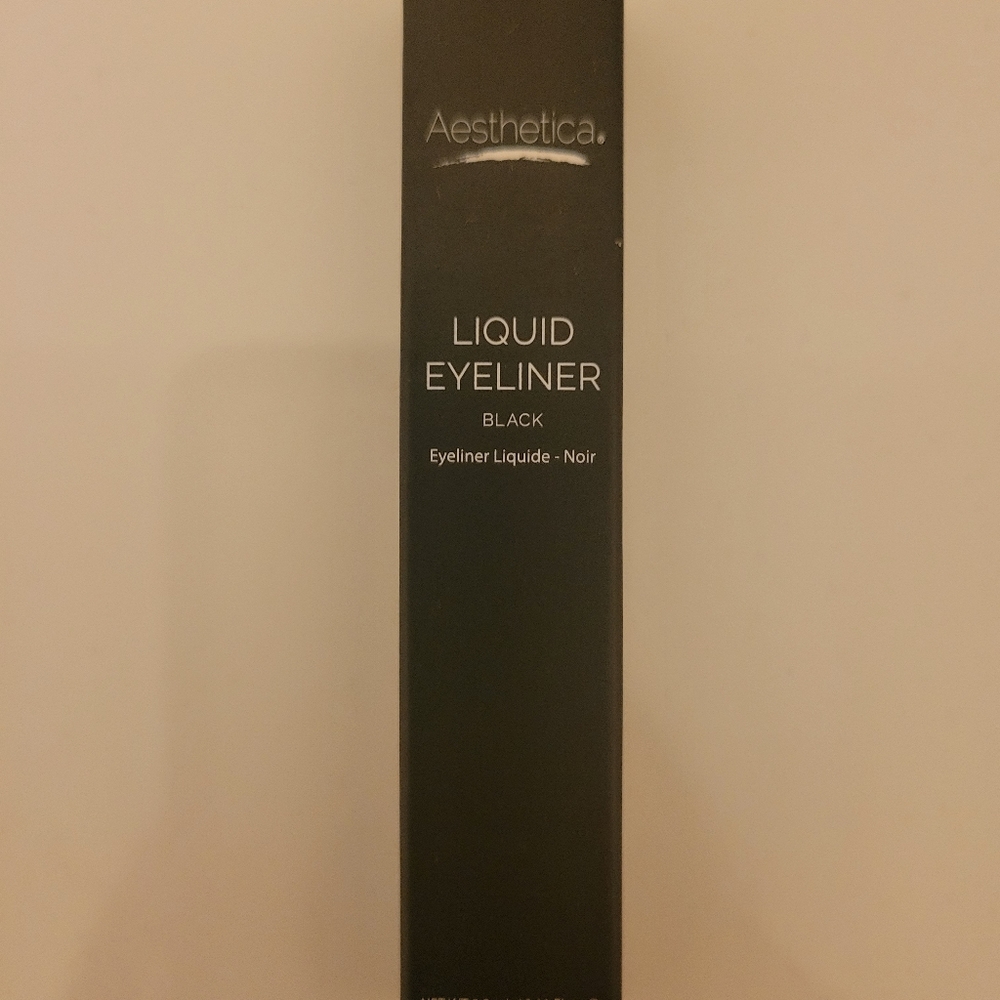 Aesthetica Liquid black Eyeliner